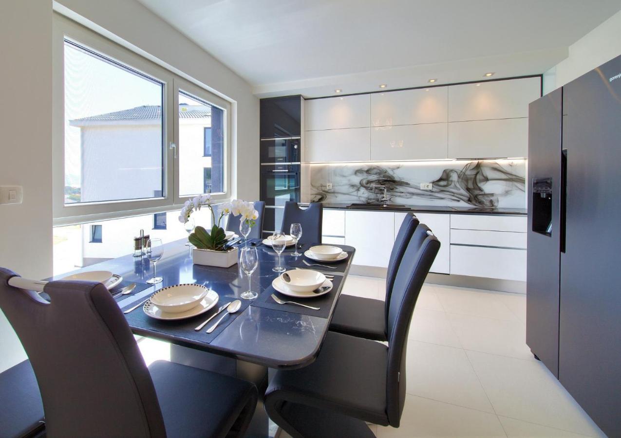 Apartment Bartol Luxury Apartments Krk Croatia, With Own Hot Tub - Whirlpool